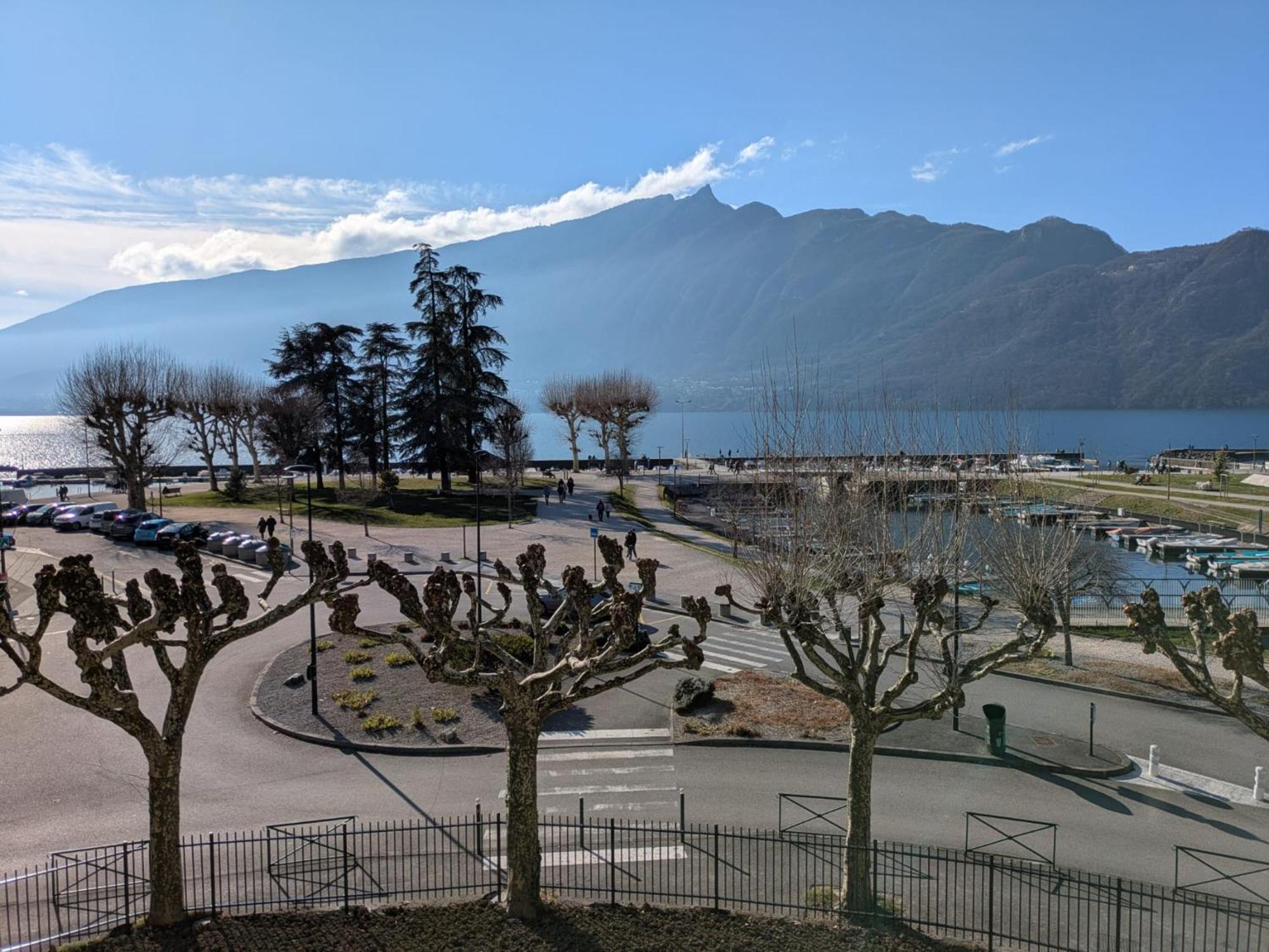 La Du Petit Port - & Apartment Aix-les-Bains