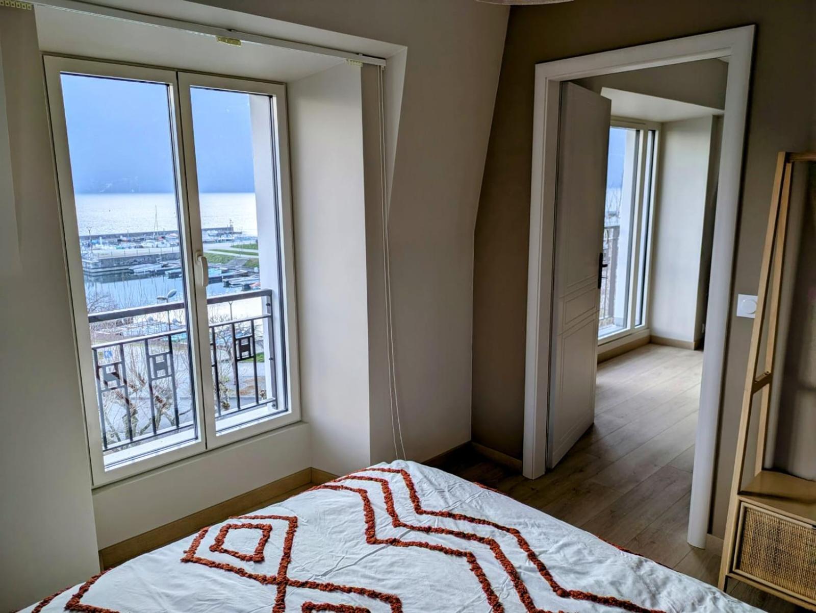 La Du Petit Port - & Apartment Aix-les-Bains
